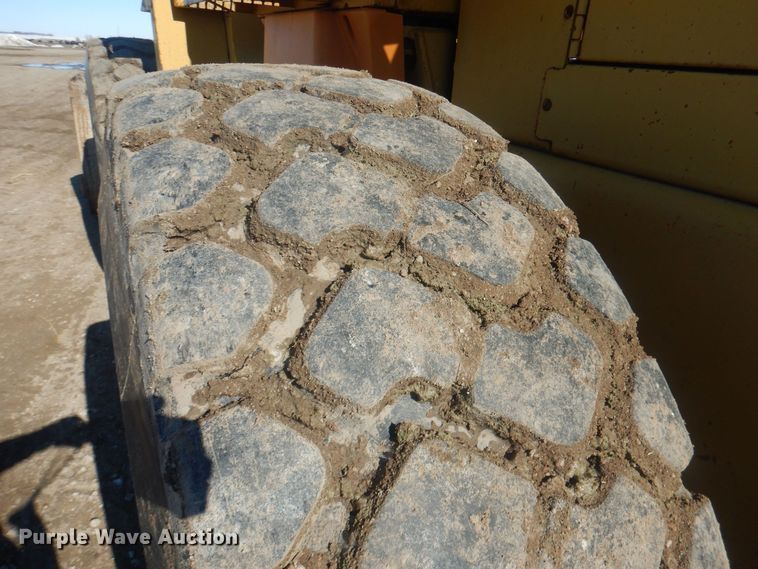 image for item HQ9590 1992 Case 721  wheel loader