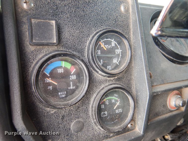 image for item IO9362 1995 Mack RD688S  pothole patcher truck