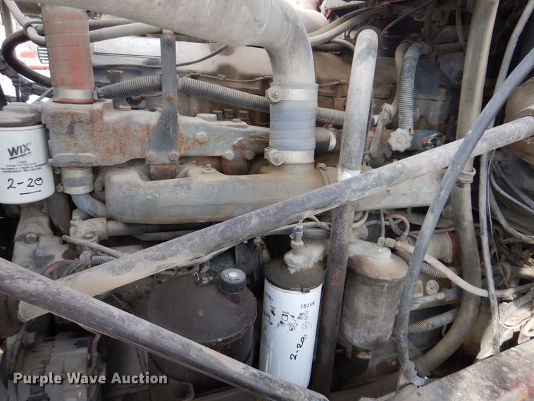 image for item IO9362 1995 Mack RD688S  pothole patcher truck