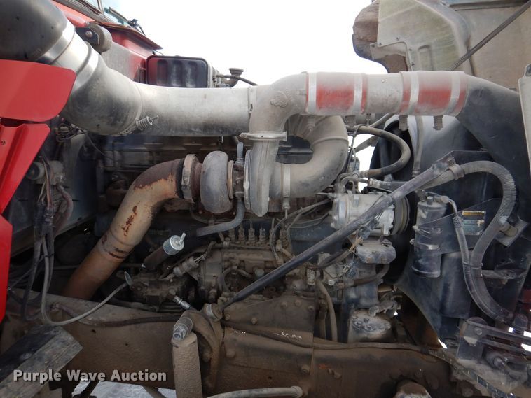 image for item IO9362 1995 Mack RD688S  pothole patcher truck