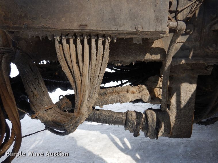 image for item IO9364 1996 International 4700  oil distributor truck