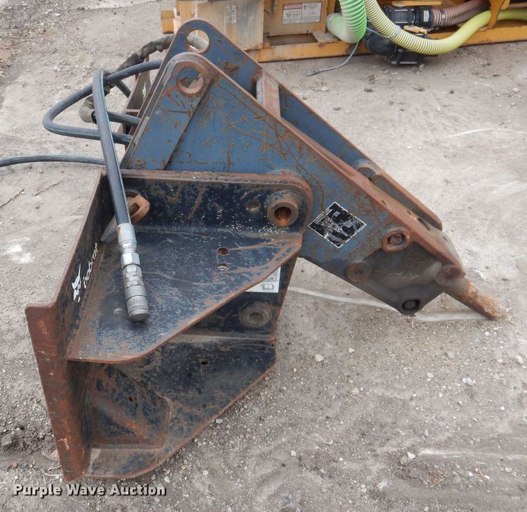 image for item IO9440 Bobcat  skid steer breaker