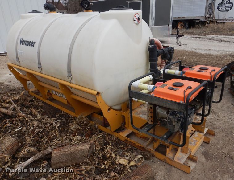 image for item IO9441 2016 Vermeer MX240  fluid mixer