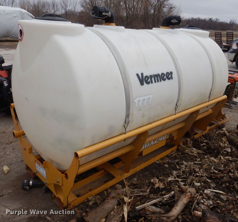 image for item IO9441 2016 Vermeer MX240  fluid mixer