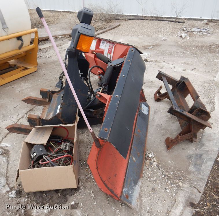 image for item IO9442 The Boss Power V  snow plow