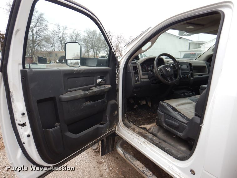 image for item IO9443 2012 Dodge Ram 5500  box truck