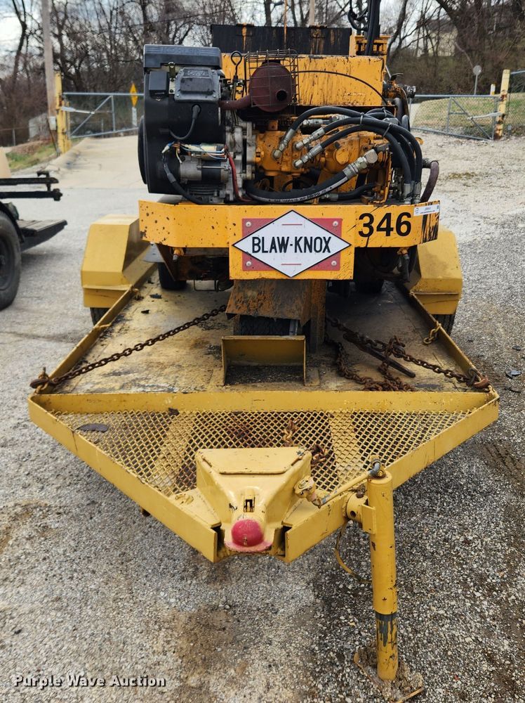 image for item JB9541 Ingersoll Rand Blaw-Knox  sealcoat squeegee machine