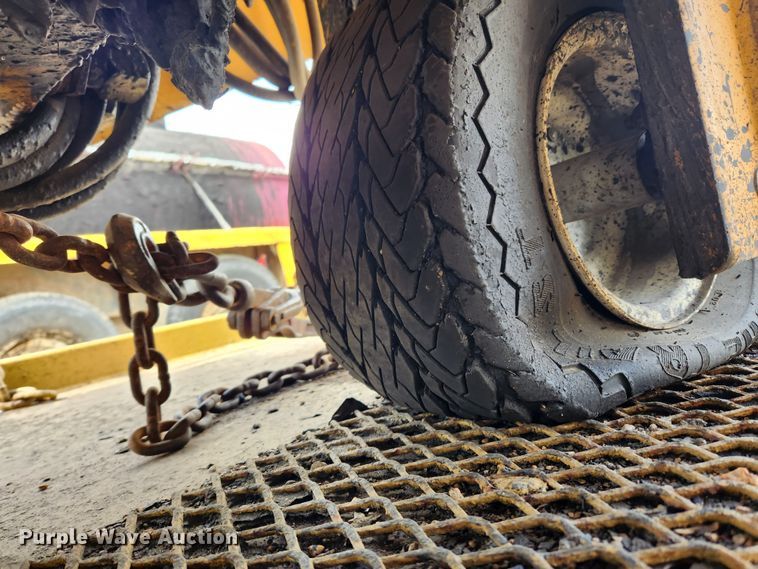 image for item JB9541 Ingersoll Rand Blaw-Knox  sealcoat squeegee machine