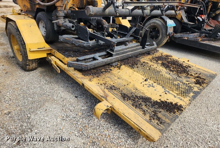 image for item JB9541 Ingersoll Rand Blaw-Knox  sealcoat squeegee machine