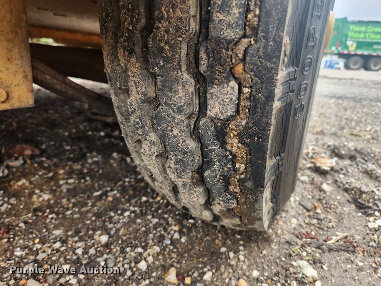 image for item JB9541 Ingersoll Rand Blaw-Knox  sealcoat squeegee machine