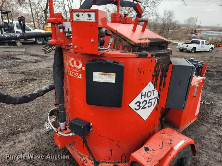 image for item JB9604 2010 Crafco SS125  melter applicator