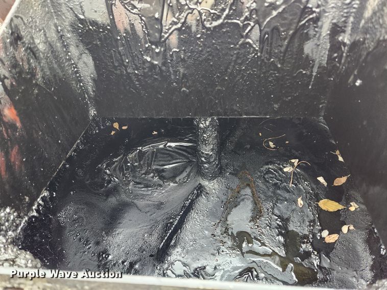 image for item JB9604 2010 Crafco SS125  melter applicator