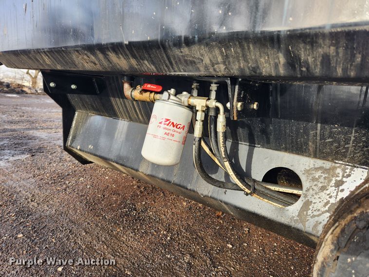 image for item JB9606 N.I. Wilson X1-300  sealcoat squeegee machine