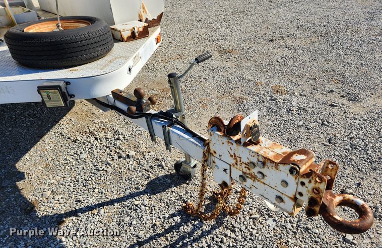 image for item JB9613 1996 Arrow AT835  antenna trailer