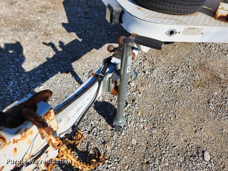 image for item JB9613 1996 Arrow AT835  antenna trailer