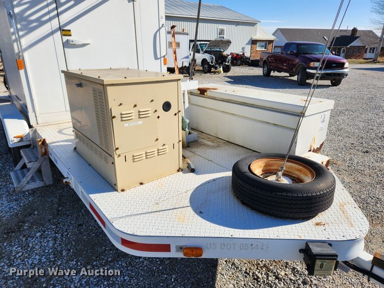 image for item JB9613 1996 Arrow AT835  antenna trailer