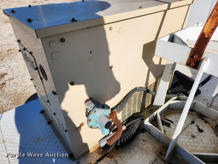 image for item JB9613 1996 Arrow AT835  antenna trailer