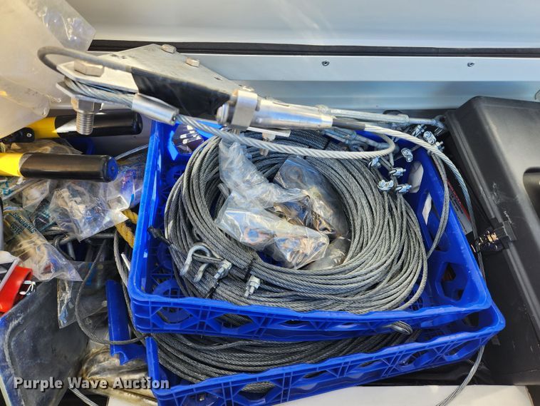 image for item JB9613 1996 Arrow AT835  antenna trailer