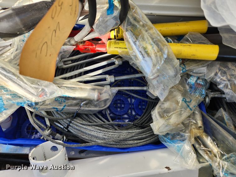 image for item JB9613 1996 Arrow AT835  antenna trailer