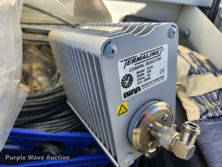 image for item JB9613 1996 Arrow AT835  antenna trailer