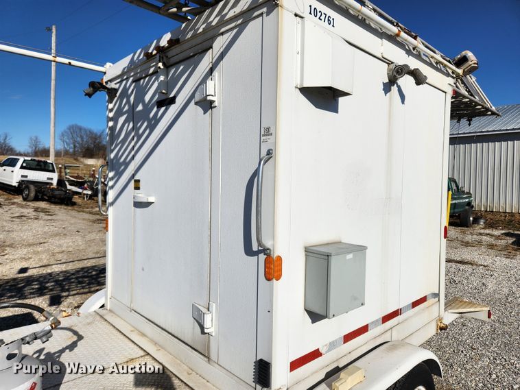 image for item JB9613 1996 Arrow AT835  antenna trailer