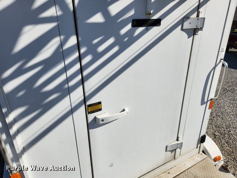 image for item JB9613 1996 Arrow AT835  antenna trailer