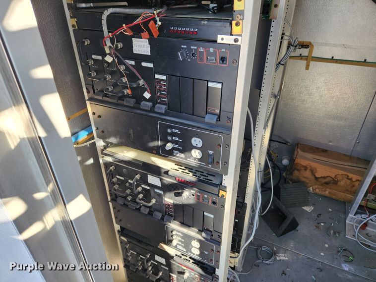 image for item JB9613 1996 Arrow AT835  antenna trailer