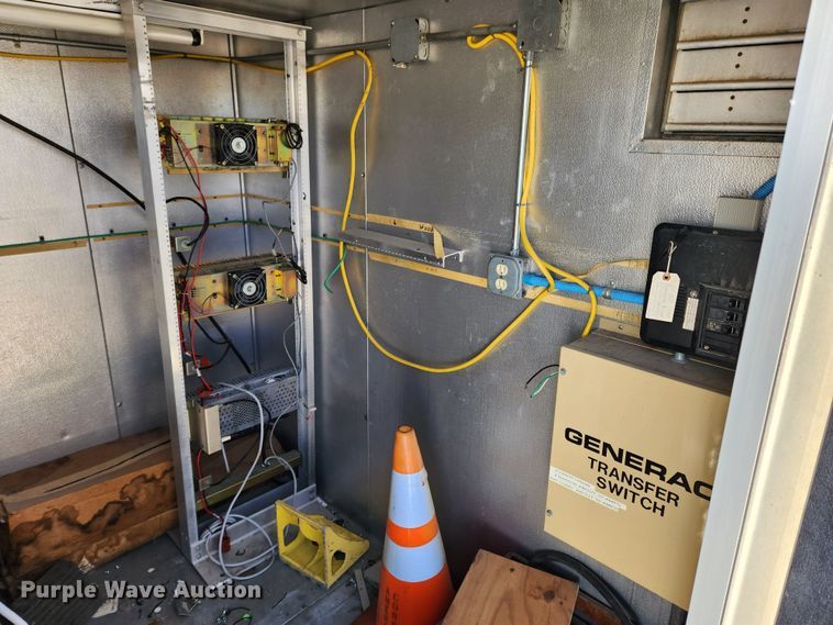 image for item JB9613 1996 Arrow AT835  antenna trailer