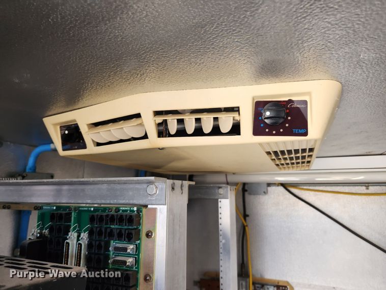 image for item JB9613 1996 Arrow AT835  antenna trailer