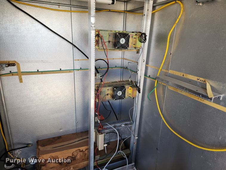 image for item JB9613 1996 Arrow AT835  antenna trailer