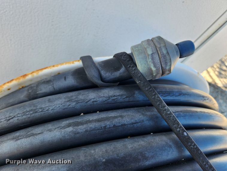 image for item JB9613 1996 Arrow AT835  antenna trailer