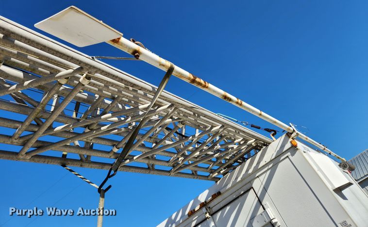 image for item JB9613 1996 Arrow AT835  antenna trailer