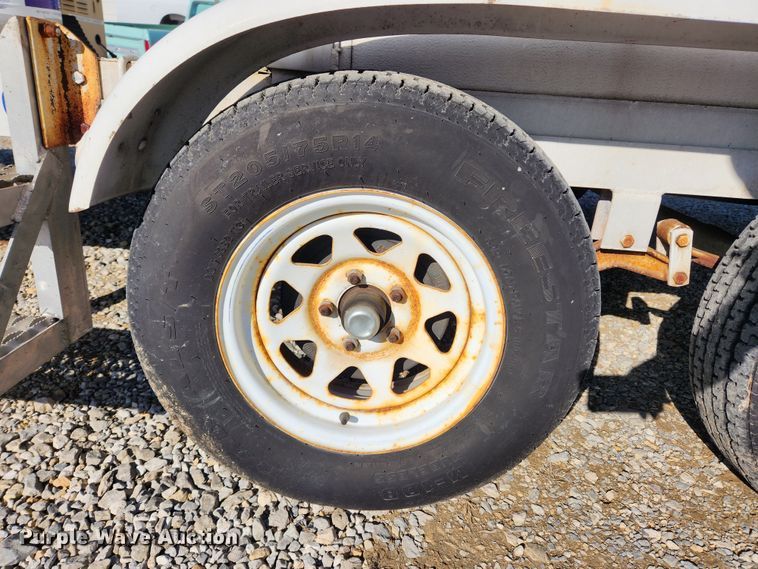 image for item JB9613 1996 Arrow AT835  antenna trailer