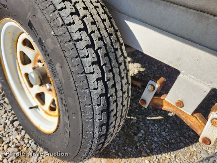 image for item JB9613 1996 Arrow AT835  antenna trailer