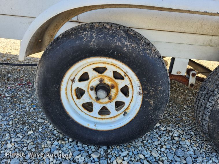 image for item JB9613 1996 Arrow AT835  antenna trailer