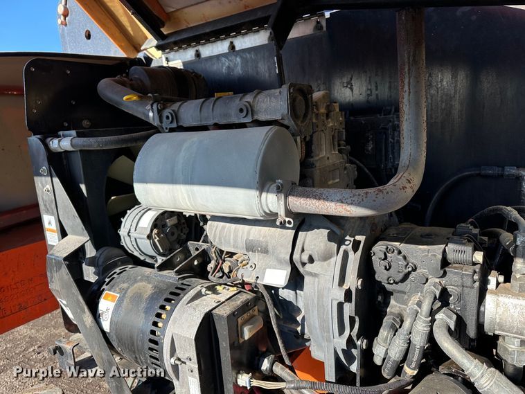 image for item JC9965 2013 JLG 460SJ  boom lift