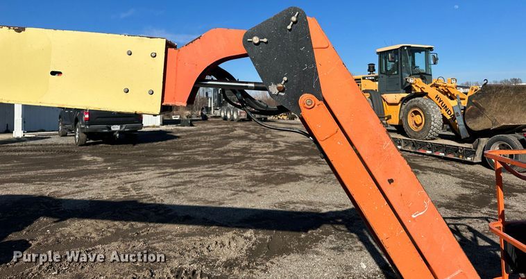 image for item JC9965 2013 JLG 460SJ  boom lift