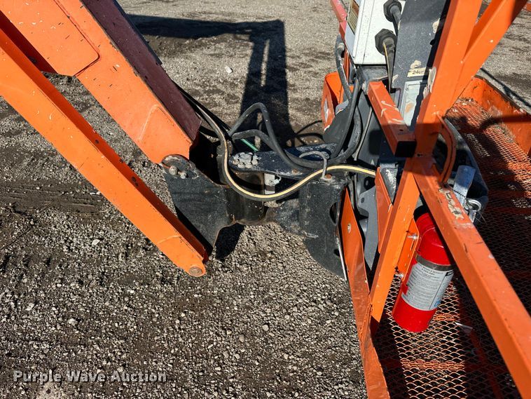 image for item JC9965 2013 JLG 460SJ  boom lift