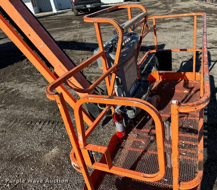 image for item JC9965 2013 JLG 460SJ  boom lift