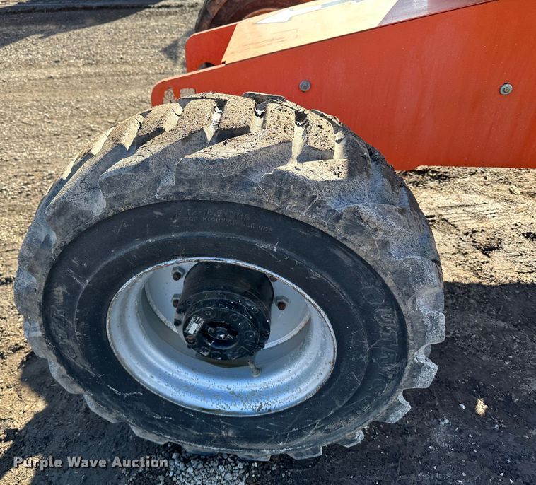 image for item JC9965 2013 JLG 460SJ  boom lift