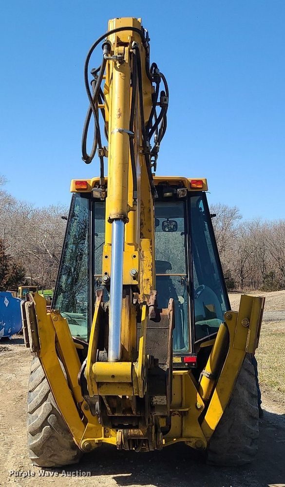 image for item JG9381 2004 Caterpillar 420D  backhoe