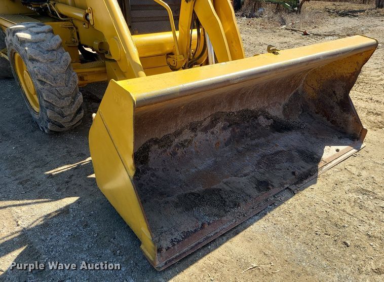 image for item JG9381 2004 Caterpillar 420D  backhoe
