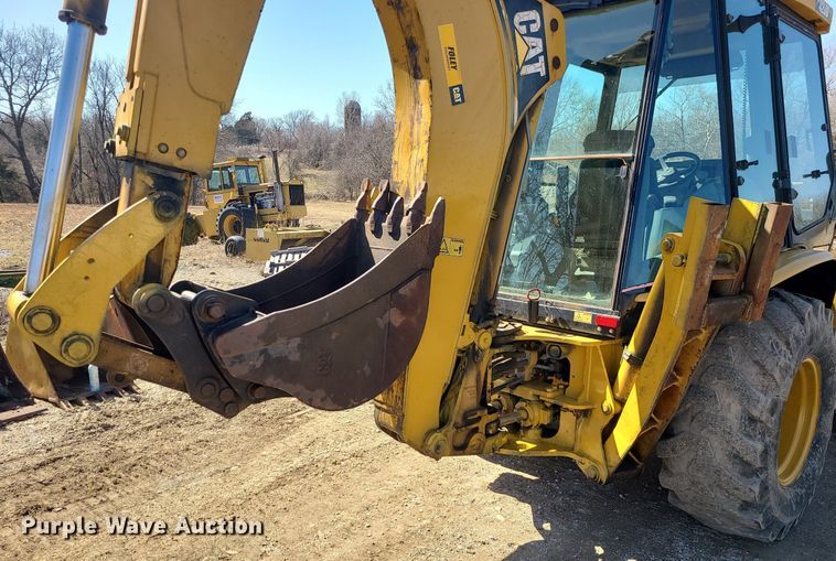 image for item JG9381 2004 Caterpillar 420D  backhoe