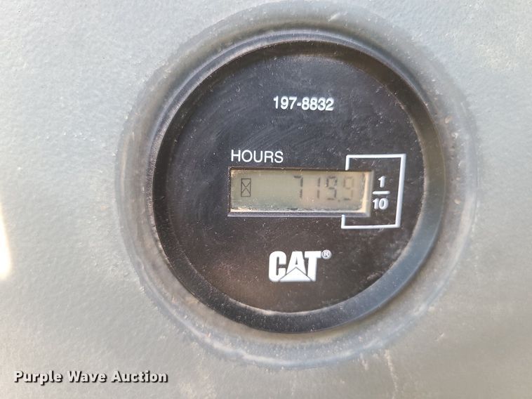 image for item JG9381 2004 Caterpillar 420D  backhoe