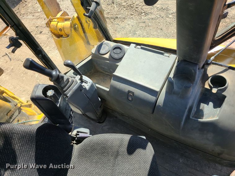 image for item JG9381 2004 Caterpillar 420D  backhoe