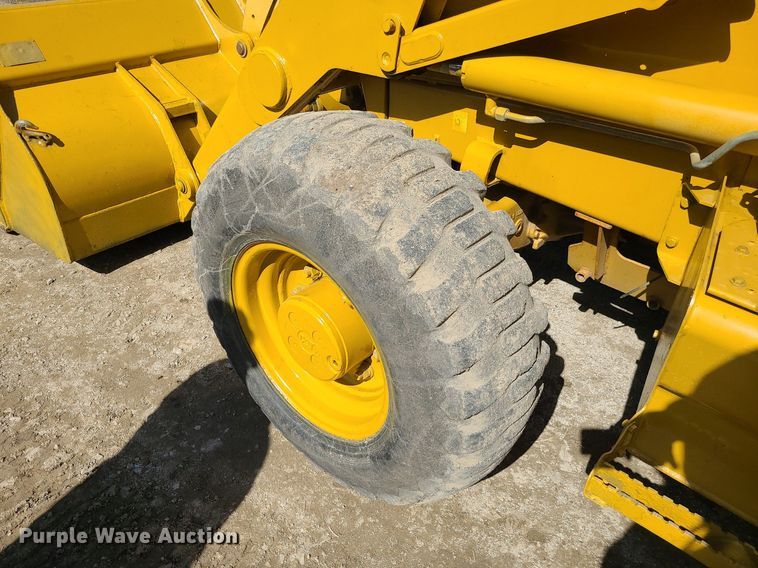 image for item JG9381 2004 Caterpillar 420D  backhoe