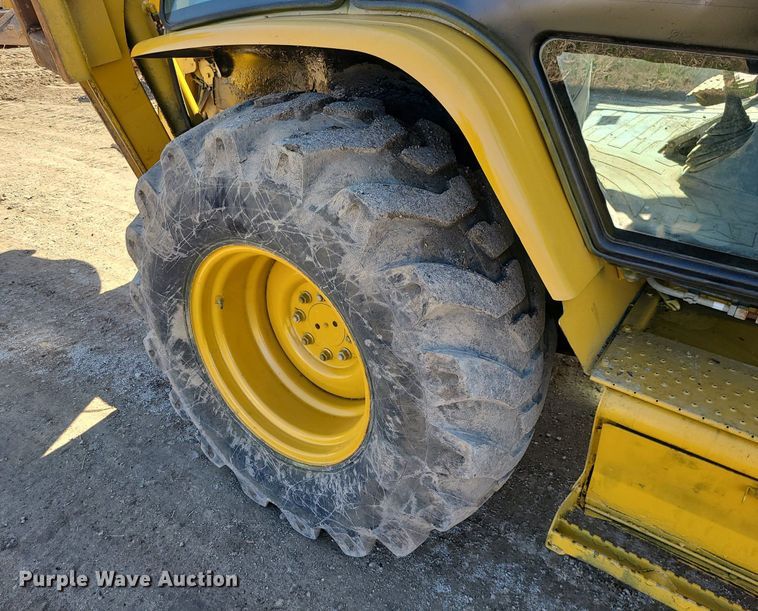 image for item JG9381 2004 Caterpillar 420D  backhoe