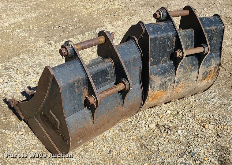 image for item JG9381 2004 Caterpillar 420D  backhoe