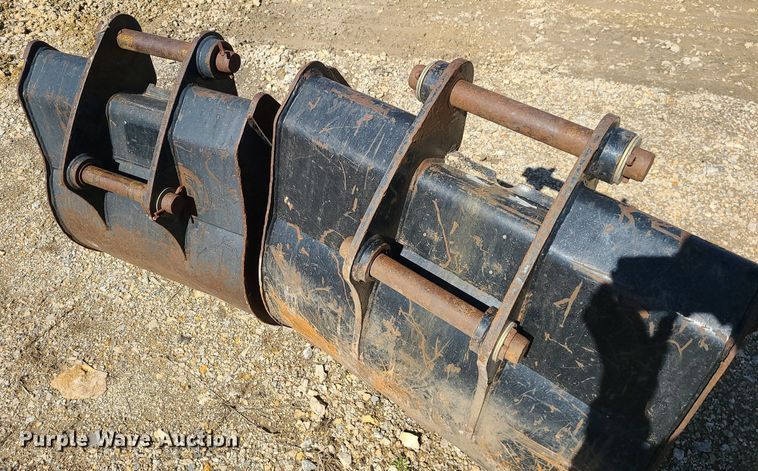 image for item JG9381 2004 Caterpillar 420D  backhoe