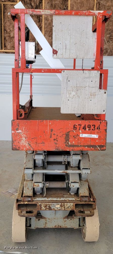 image for item JL9329 2007 Skyjack SJ3226  scissor lift